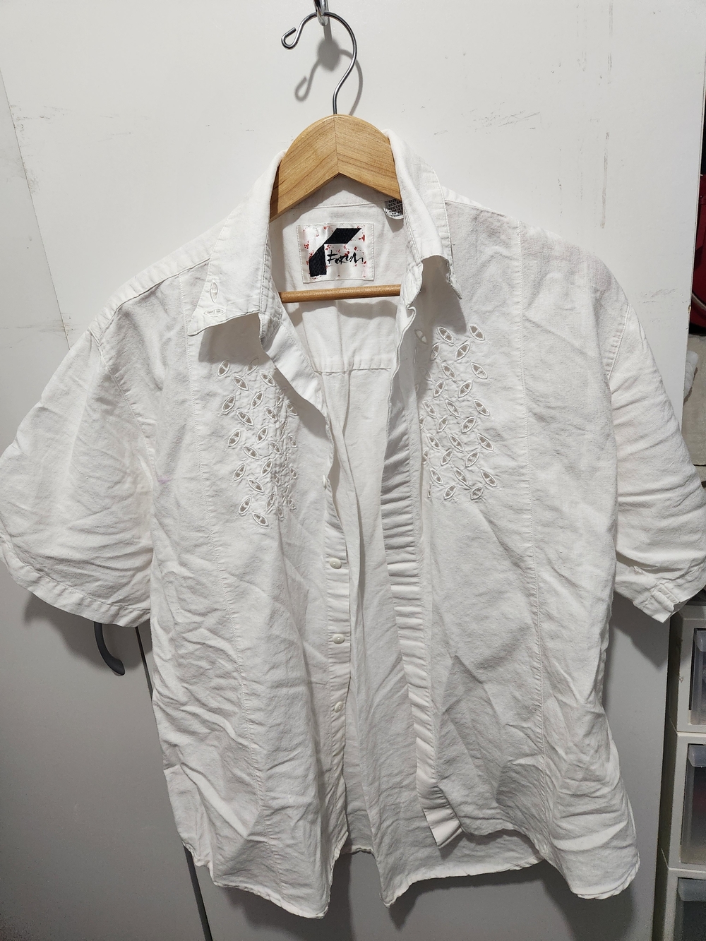 White Embroidered Short-Sleeve Men's Shirt